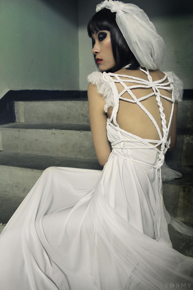 ROHMY Couture : Dragonfly Weddingdress /// Model: Anny Anarchy /// Bespoke wedding gown available at www.rohmy.com