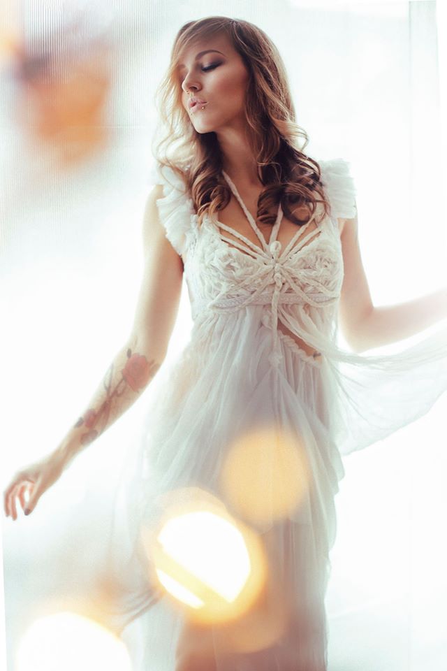 Dragonfly Wedding Dress: ROHMY Couture / Photographer: Miroslaw Majewski / Model: Mrs. Gravedigger