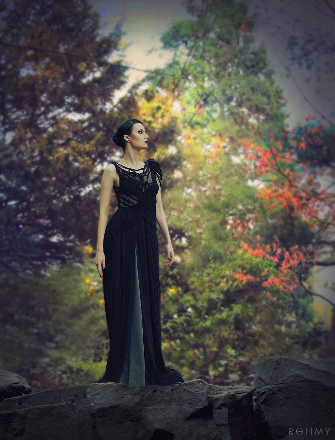 ROHMY Couture : Black Ropework Evening Gown / Model: Frollein von Schlotterstein / Assistance: Schlechter Mensch Fotografie